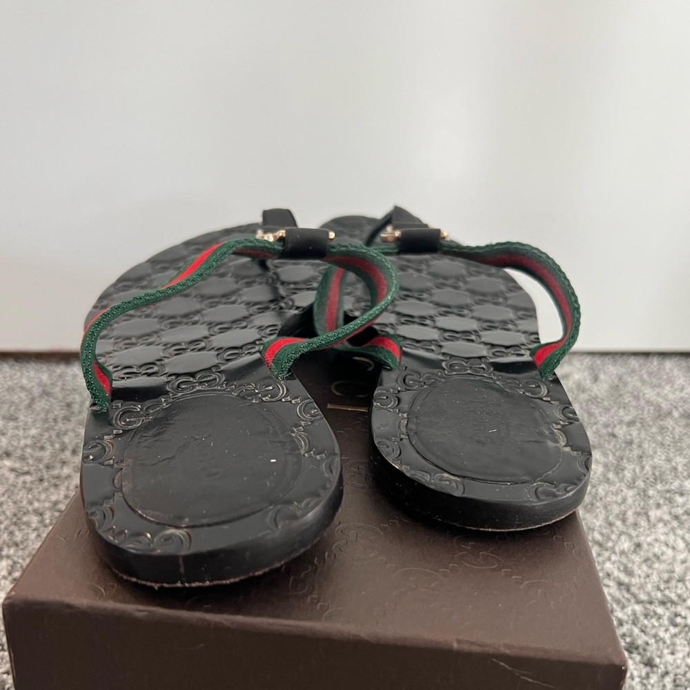 Gucci Black Lifford Sandals with Red and Green Straps - Picture 8 of 11